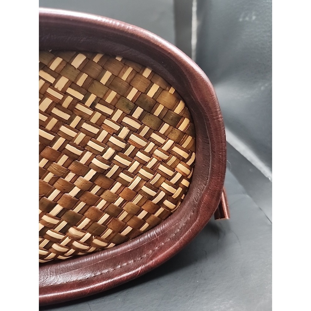 Vintage Rattan Purse With Wooden Handles 7" Tall X 11.5" Across - Picture 7 of 12